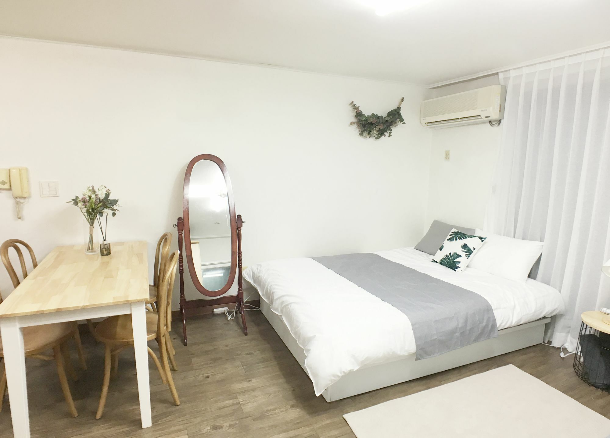 Appartamento Sunny House Hongik Snt 1Mins Seul Esterno foto